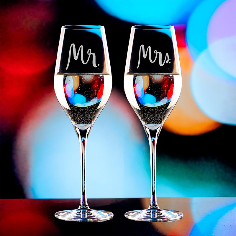 Mr. & Mrs. Wedding Party Flute Set